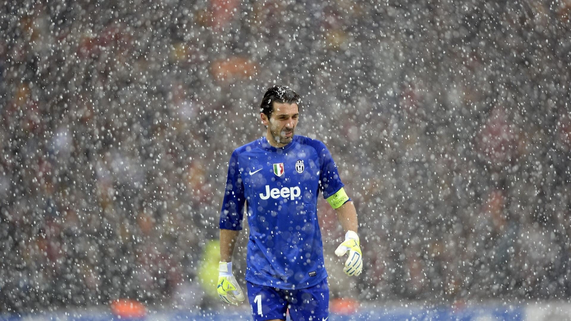 _云端游乐竞技场：虚拟现实中的极限较量_，云端俱乐部