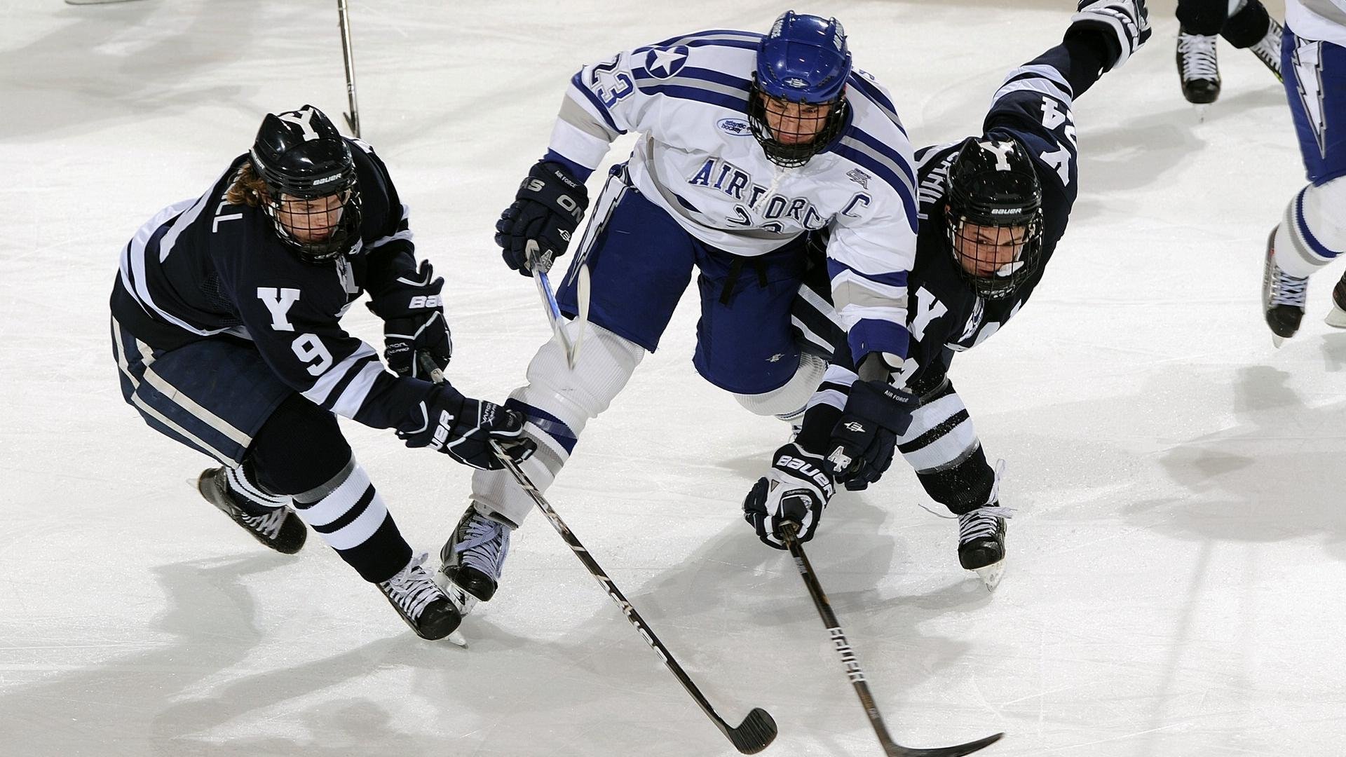 美国骑手马库斯·奥尔洛布在巴黎奥运会上与“Jane”马匹共同参赛,尽管因马匹受伤被迫退出,但展现了坚强意志。